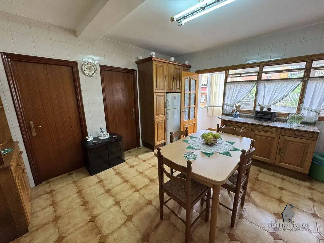 Cocina de Piso en venta en Ribadesella con Calefacción