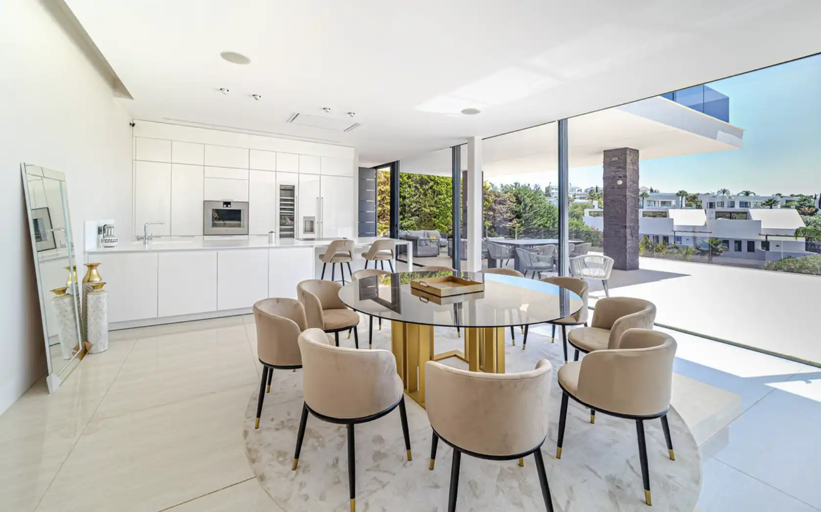 Comedor de Casa o chalet de alquiler en Marbella con Aire acondicionado, Jardín privado y Terraza