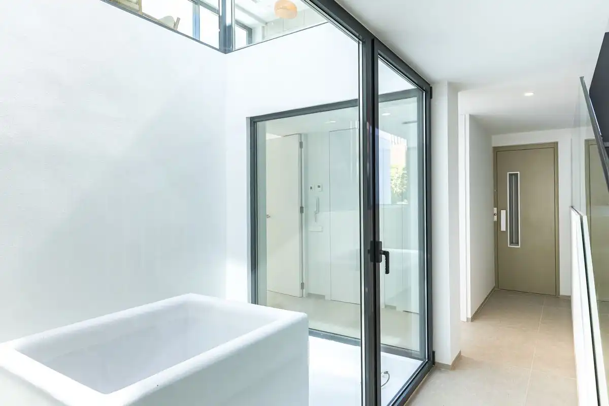 Casa aparellada amb terrassa en venda a Carrer de Ramon Muntaner, imagen 19