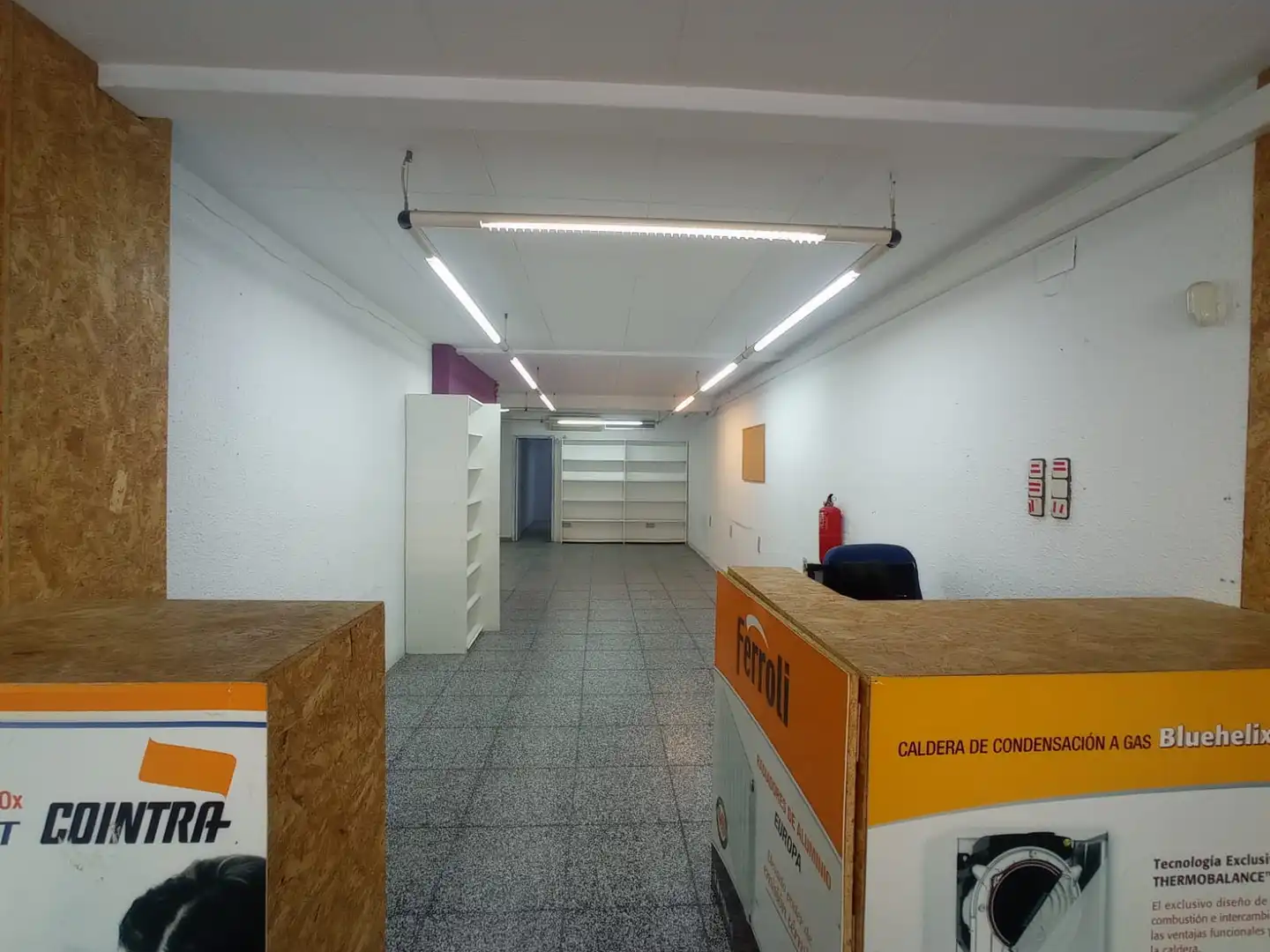 Local comercial en venda a Avinguda de les Flors, imagen 2