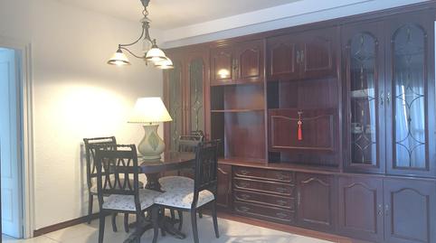 Foto 2 de Piso de alquiler en De Simón Hernández, Sur - PAU 4, Móstoles