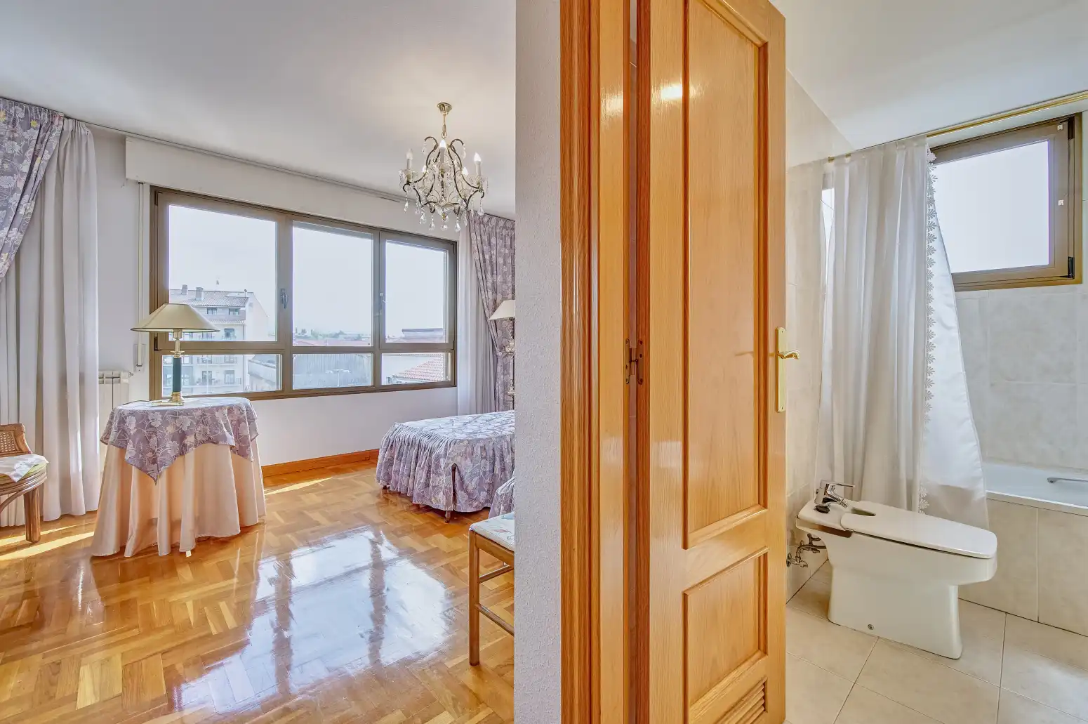 Habitación de Piso en venta en Huarte / Uharte, Navarra