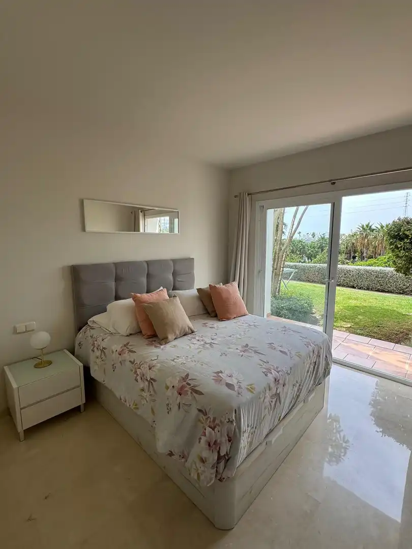 Habitación de Planta baja en venta en Casares con Aire acondicionado, Jardín privado y Terraza