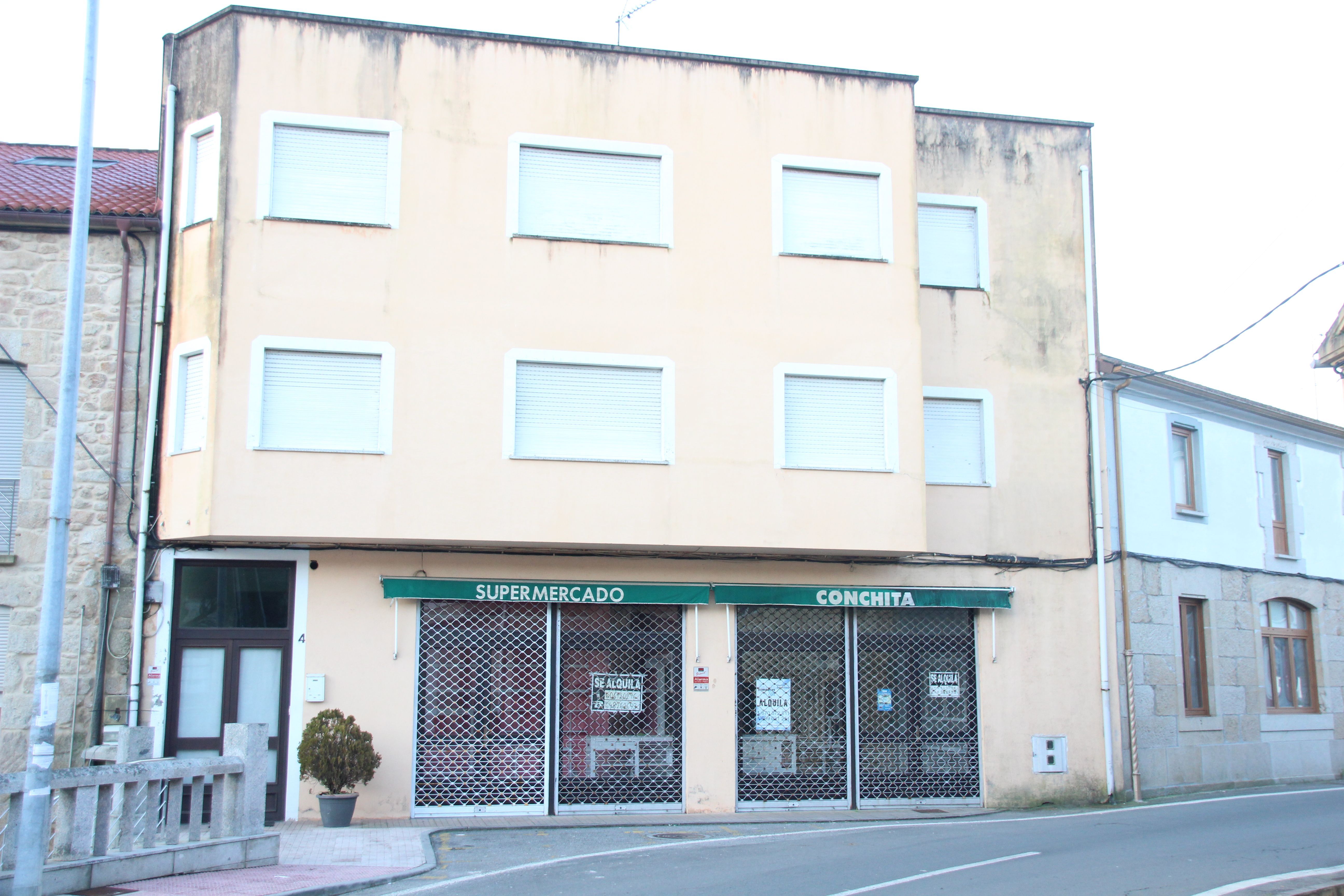 Vista exterior de Local de lloguer en Valga
