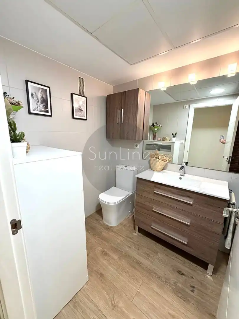 Baño de Piso en venta en Valencia con Aire acondicionado, Terraza y Trastero