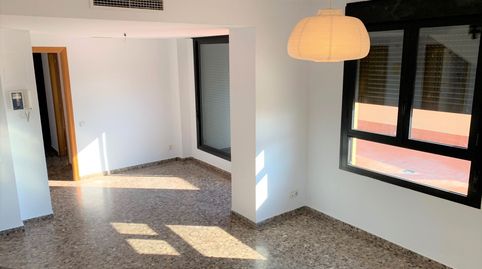 Foto 2 de Piso de alquiler en Florista, Barrio de Benicalap, Valencia Capital