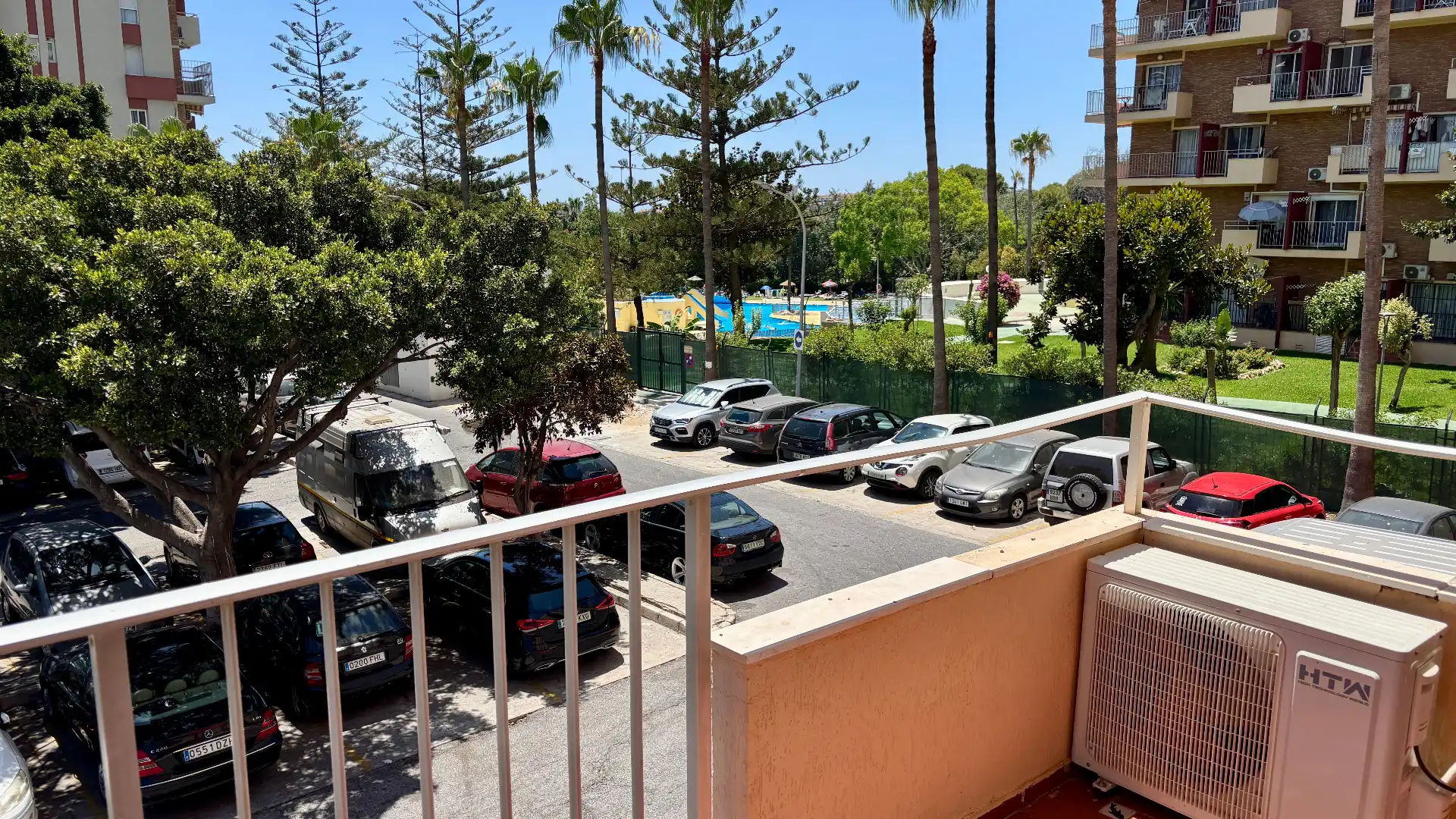 Parkplatz von Wohnung zum Verkauf in Benalmádena mit Klimaanlage, Heizung und Terrasse
