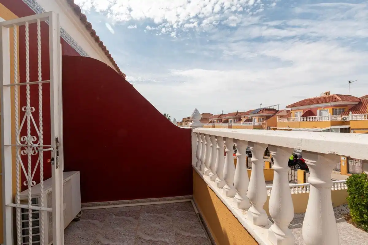 Terrassa de Casa adosada en venda en Orihuela amb Jardí privat, Terrassa i Piscina comunitària