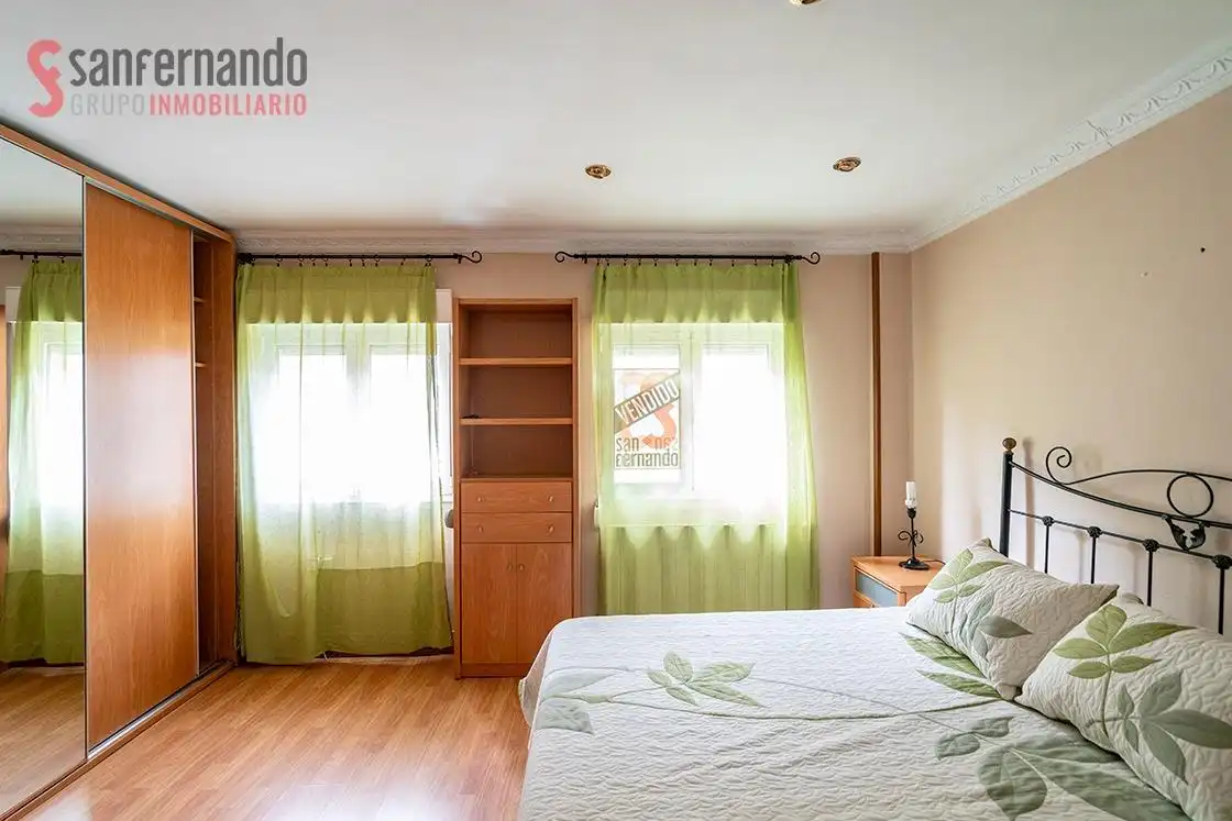 Habitación de Piso en venta en Santander con Calefacción