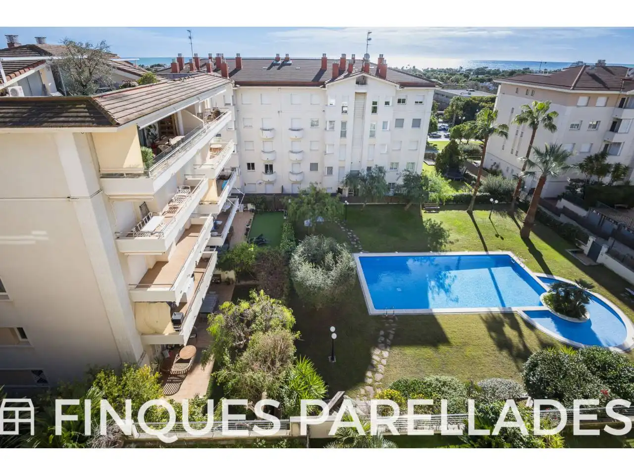 Außenansicht von Dachboden zum Verkauf in Sitges mit Heizung, Terrasse und Abstellraum