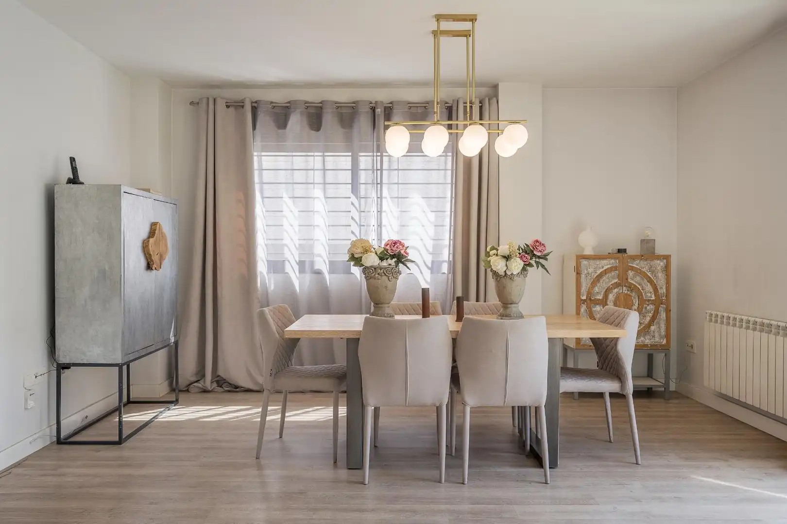Comedor de Casa adosada en venta en Granada con Jardín privado y Balcón