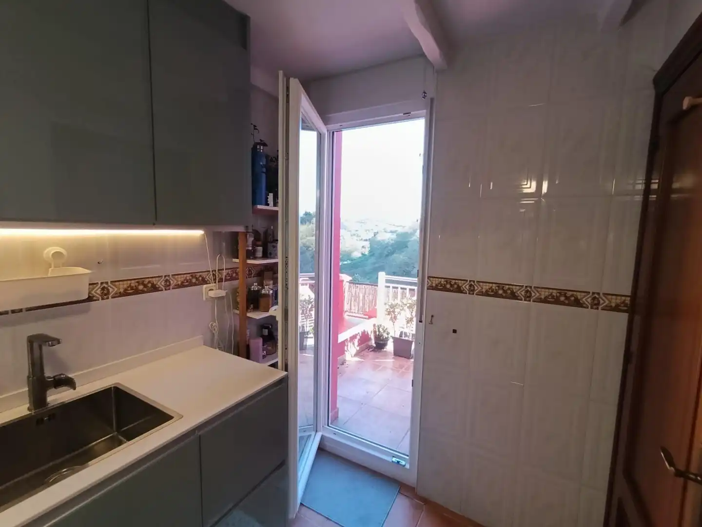 Cocina de Casa o chalet en venta en Avilés con Terraza, Trastero y Amueblado