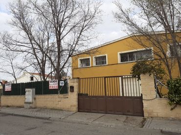 Nau industrial en venda a Pasaje Ana María del Valle 10