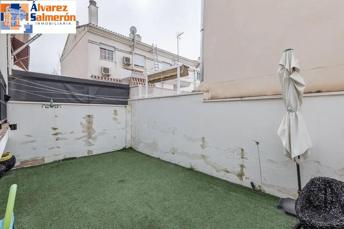 Adossat amb terrassa en venda a Belicena, imagen 9