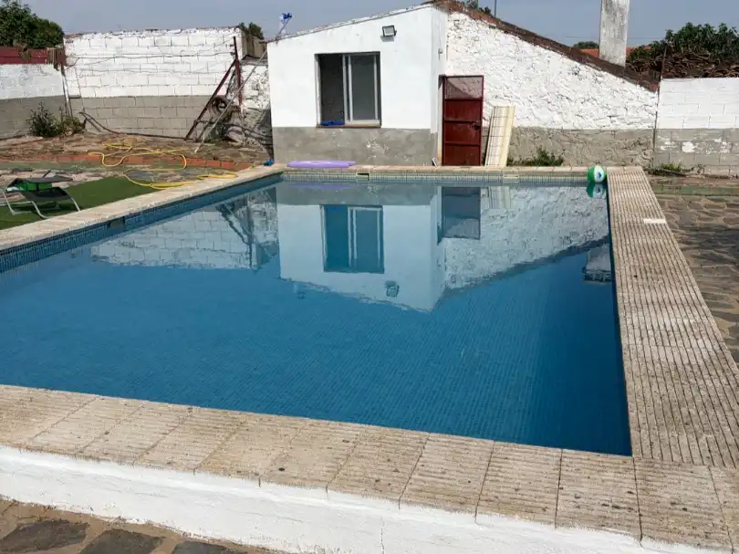 Swimming pool of Industrial land for sale in San Vicente de Alcántara