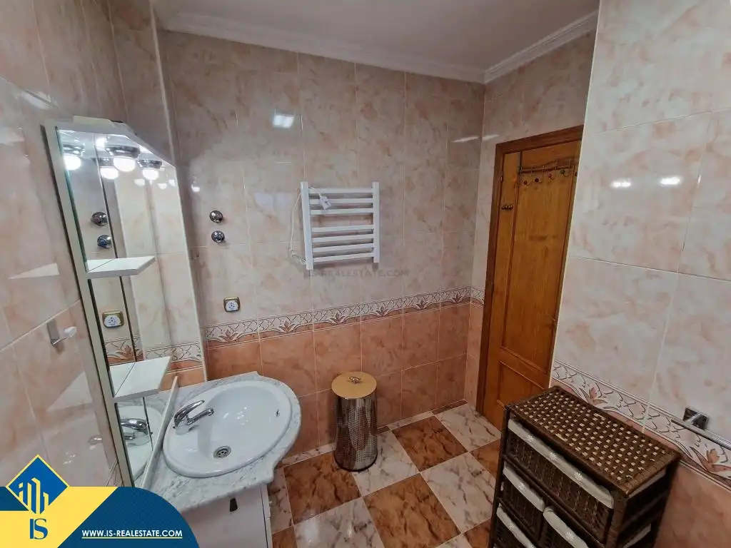 Bathroom of Duplexes for rent in Orihuela  with Air Conditioner, Terrace and Furnished