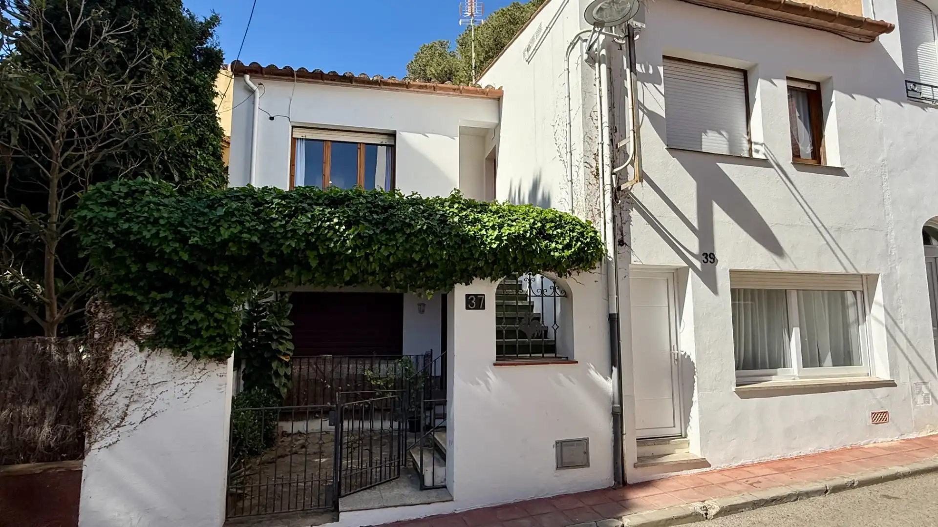 Vista exterior de Estudi de lloguer en Palafrugell amb Aire condicionat, Parquet i Terrassa