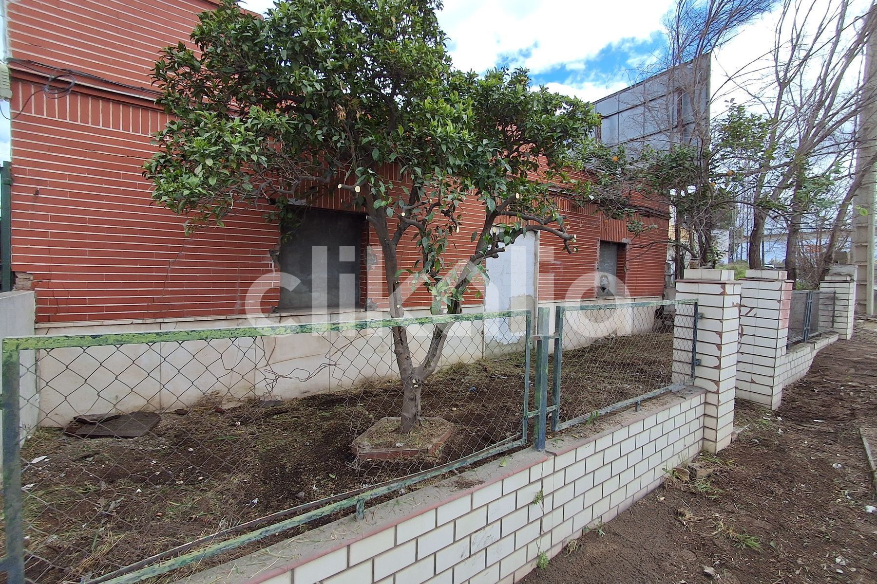 Exterior view of House or chalet for sale in Alcalá de Guadaira