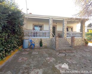 Vista exterior de Casa o xalet en venda en Linares amb Jardí privat