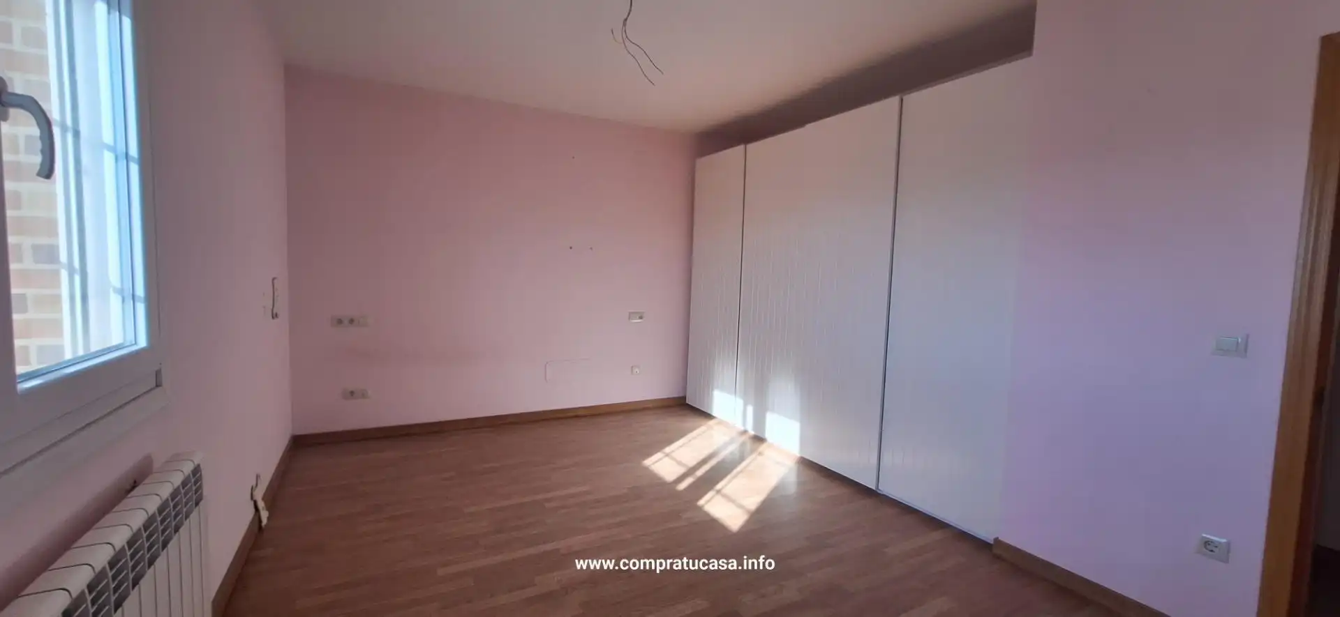Casa adosada en venta en Calle MISTRAL, Encinillas