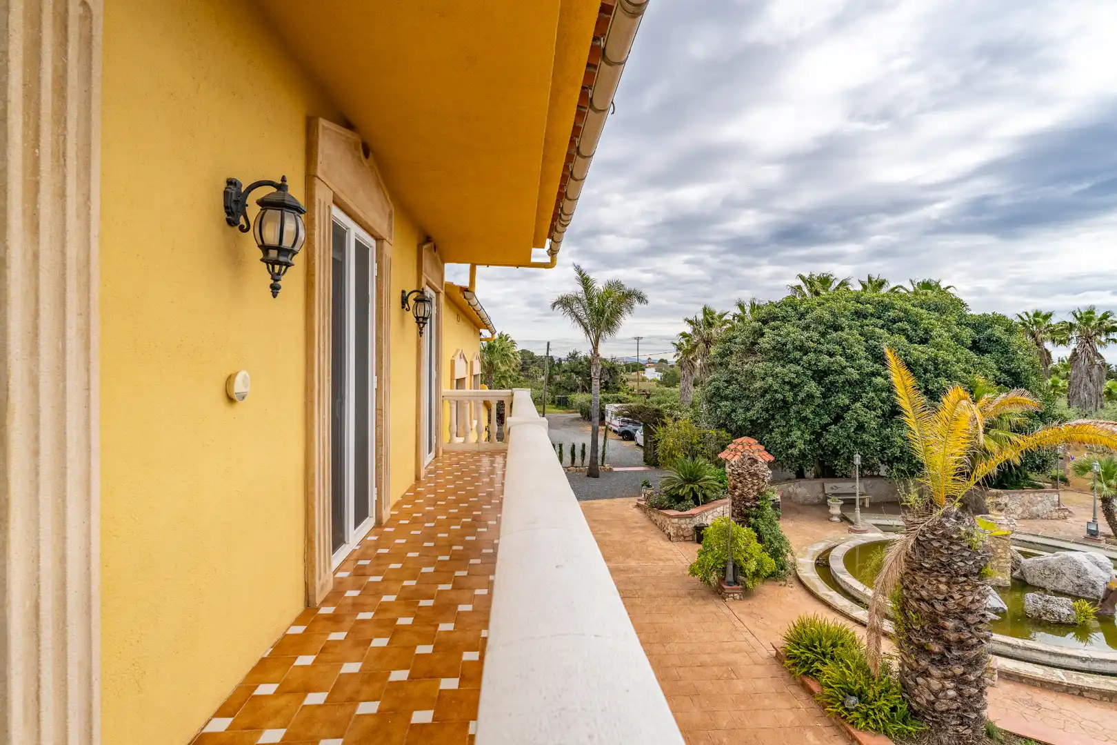 Vista exterior de Casa o xalet en venda en Reus amb Calefacció, Jardí privat i Terrassa
