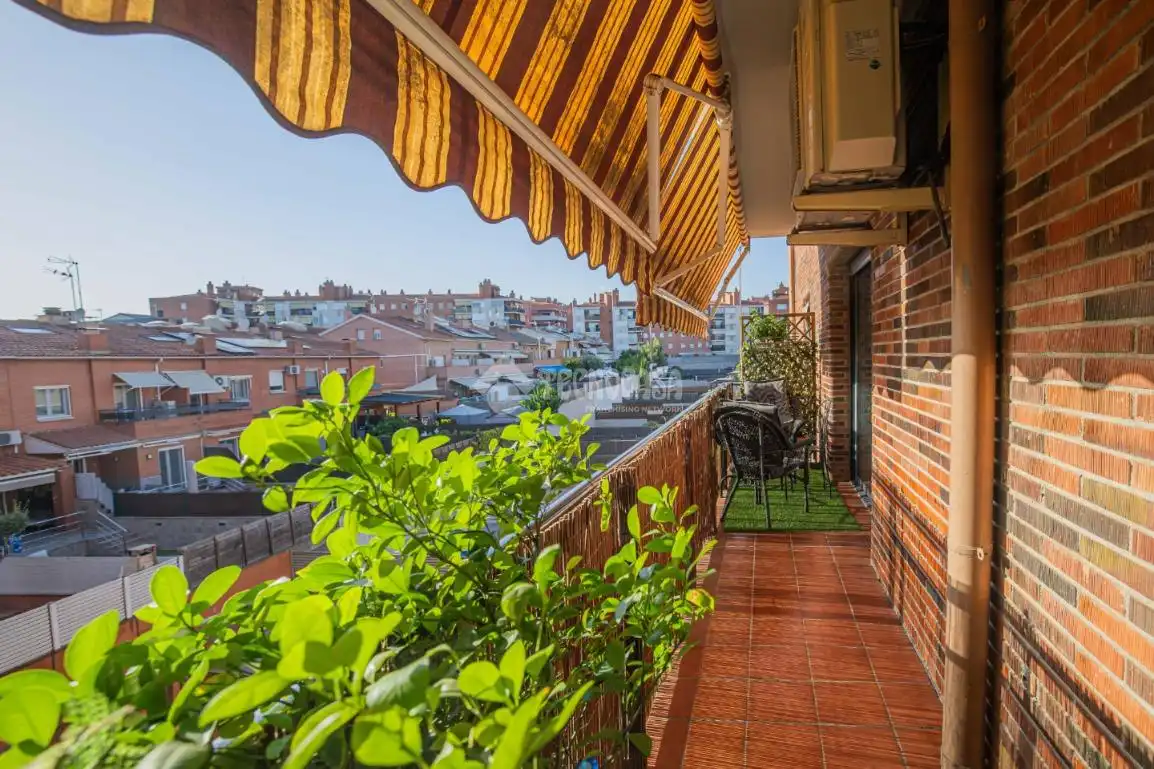 Balcony of Flat for sale in Ripollet  with Air Conditioner, Heating and Terrace