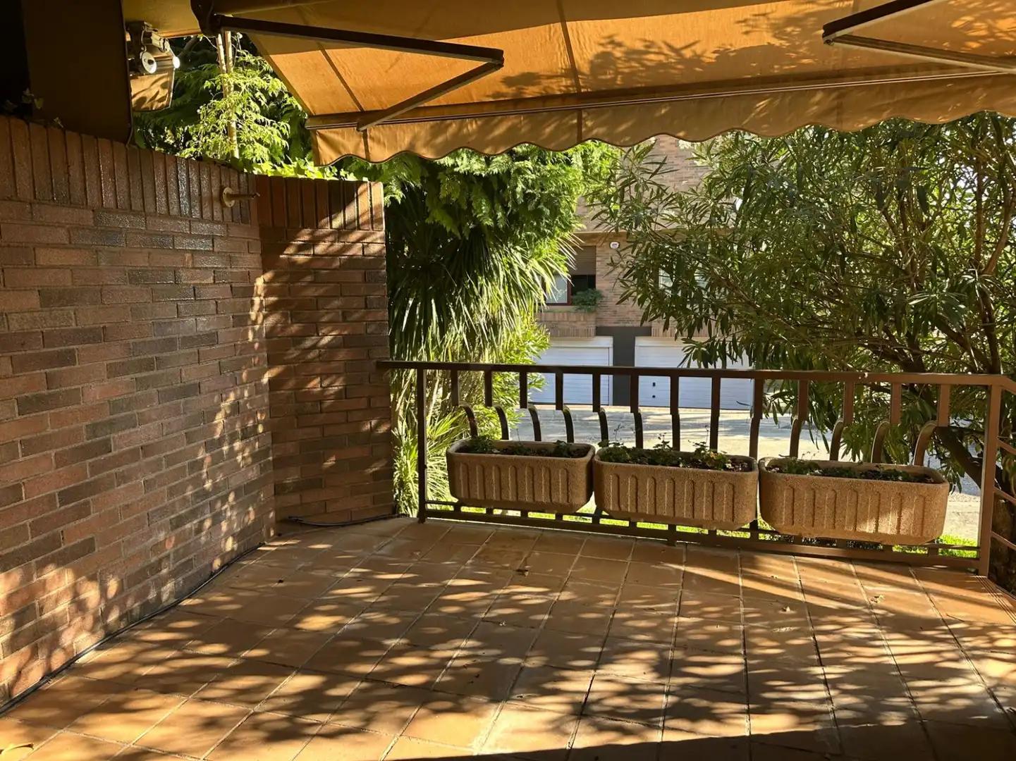 Terrassa de Casa adosada en venda en  Logroño amb Aire condicionat, Calefacció i Parquet