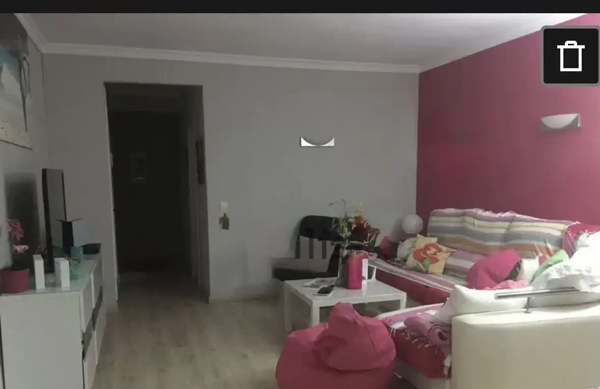 Sala de estar de Piso para compartir en San Roque con Jardín privado, Parquet y Terraza
