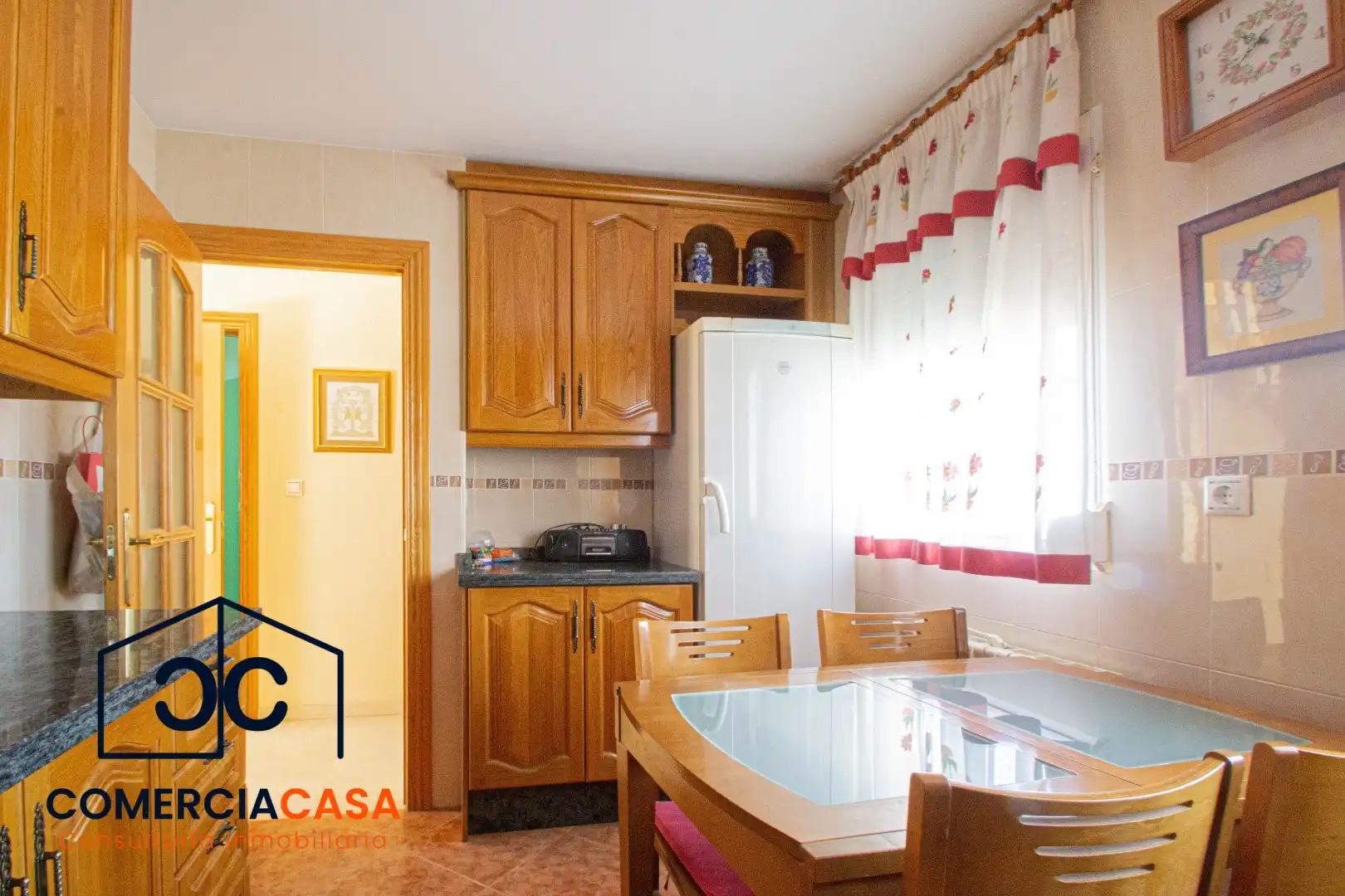Cocina de Casa adosada en venta en Jun con Aire acondicionado, Calefacción y Terraza