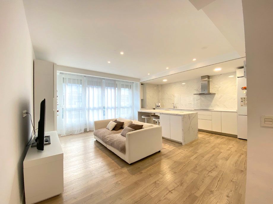 Living room of Flat for sale in Vitoria - Gasteiz  with Heating, Parquet flooring and Furnished