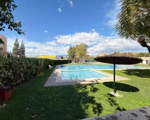 Piscina de Pis en venda en Alicante / Alacant amb Aire condicionat, Calefacció i Jardí privat