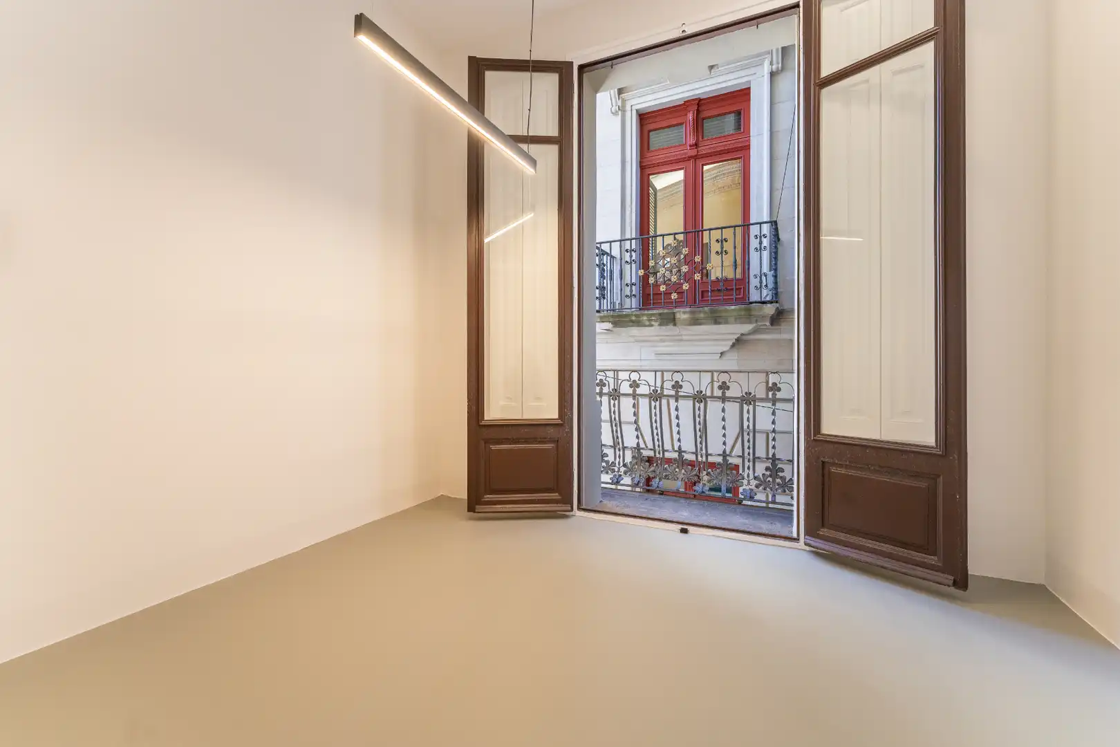 Büro zur Miete in Reus mit Klimaanlage, Heizung und Balkon
