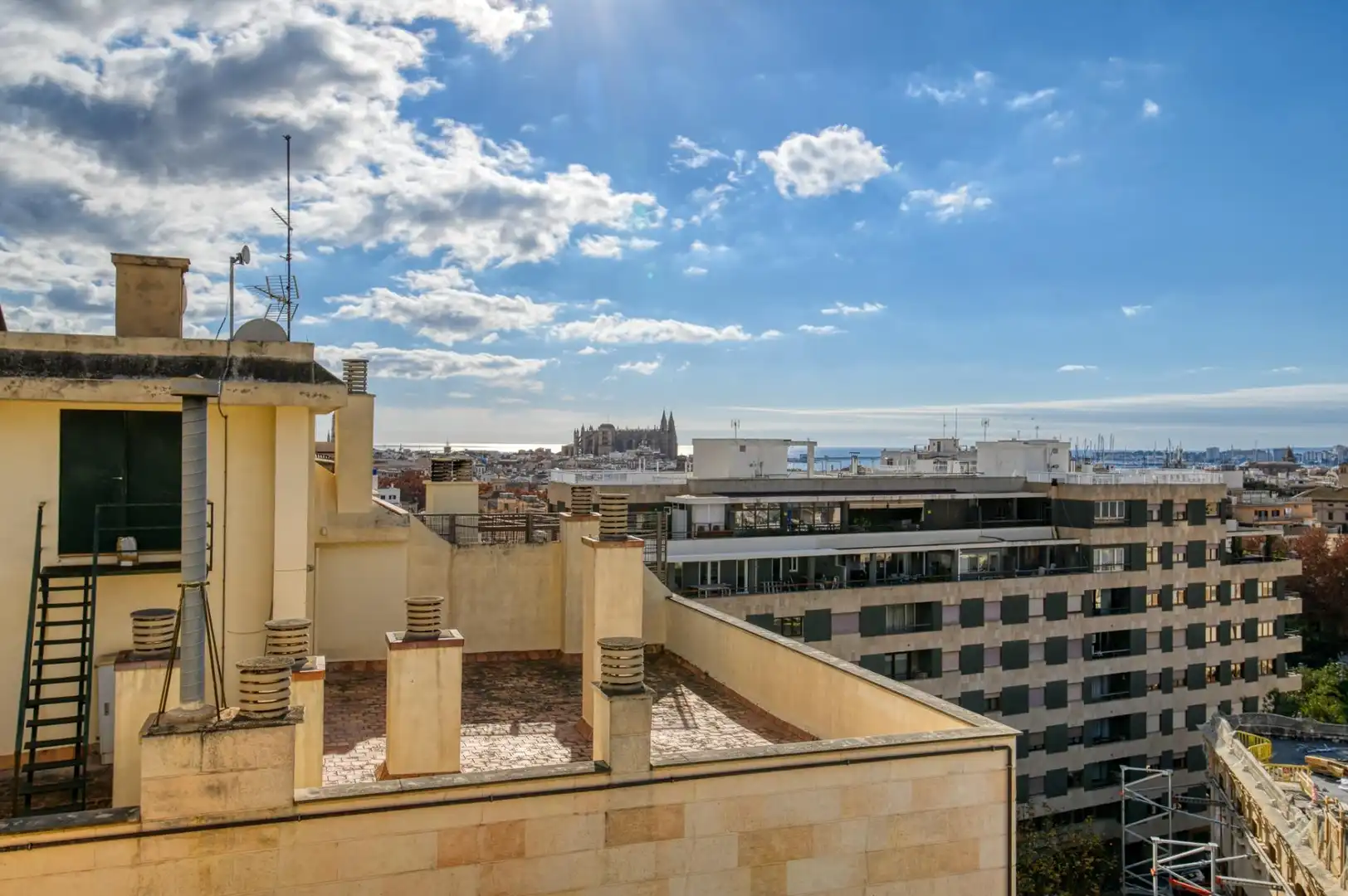 Vista exterior de Àtic en venda en  Palma de Mallorca amb Aire condicionat, Terrassa i Moblat