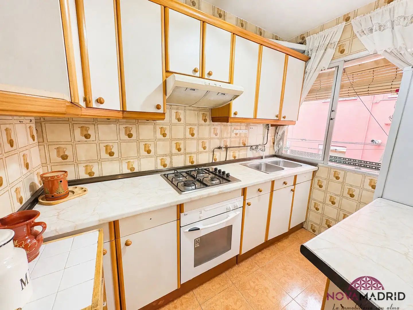Cocina de Piso en venta en San Fernando de Henares con Aire acondicionado y Terraza