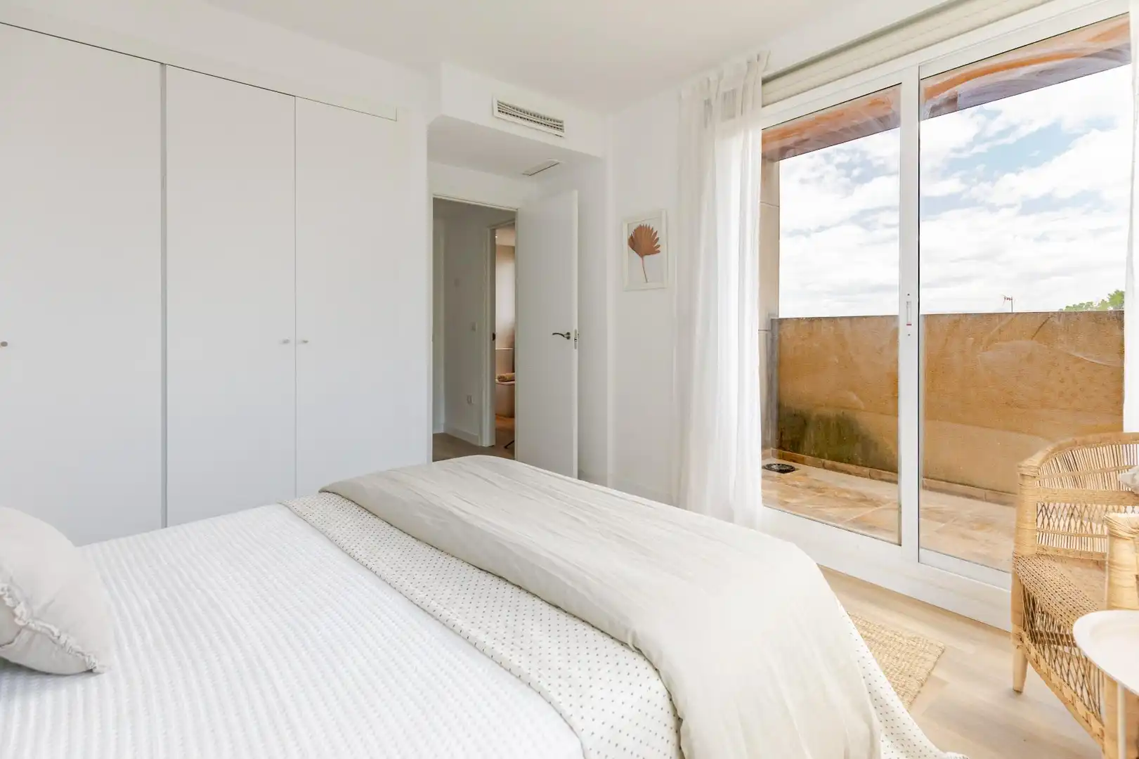 Schlafzimmer von Einfamilien-Reihenhaus zum Verkauf in Gilet mit Terrasse, Abstellraum und Balkon