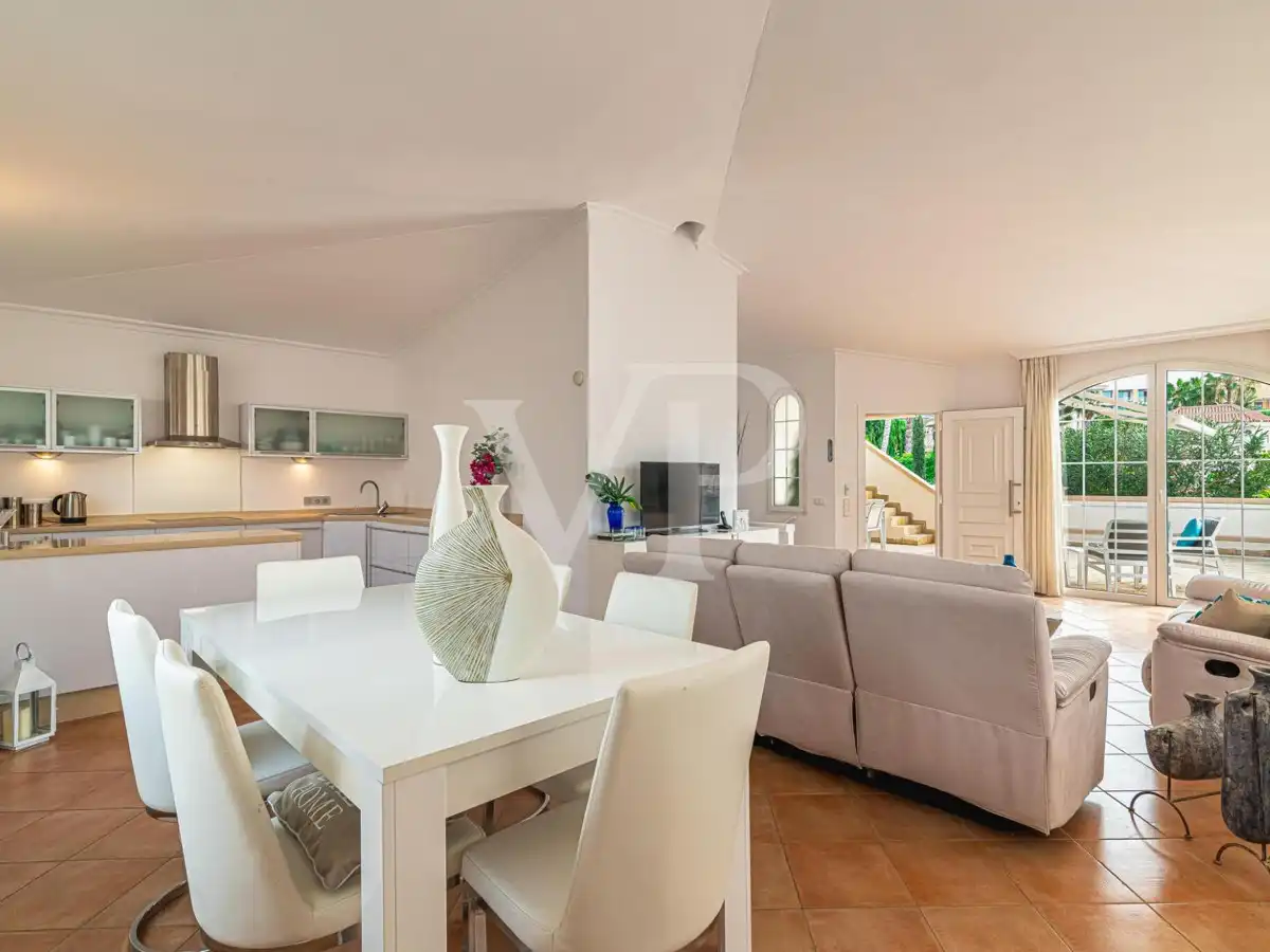 Houses for sale in Playa del Duque