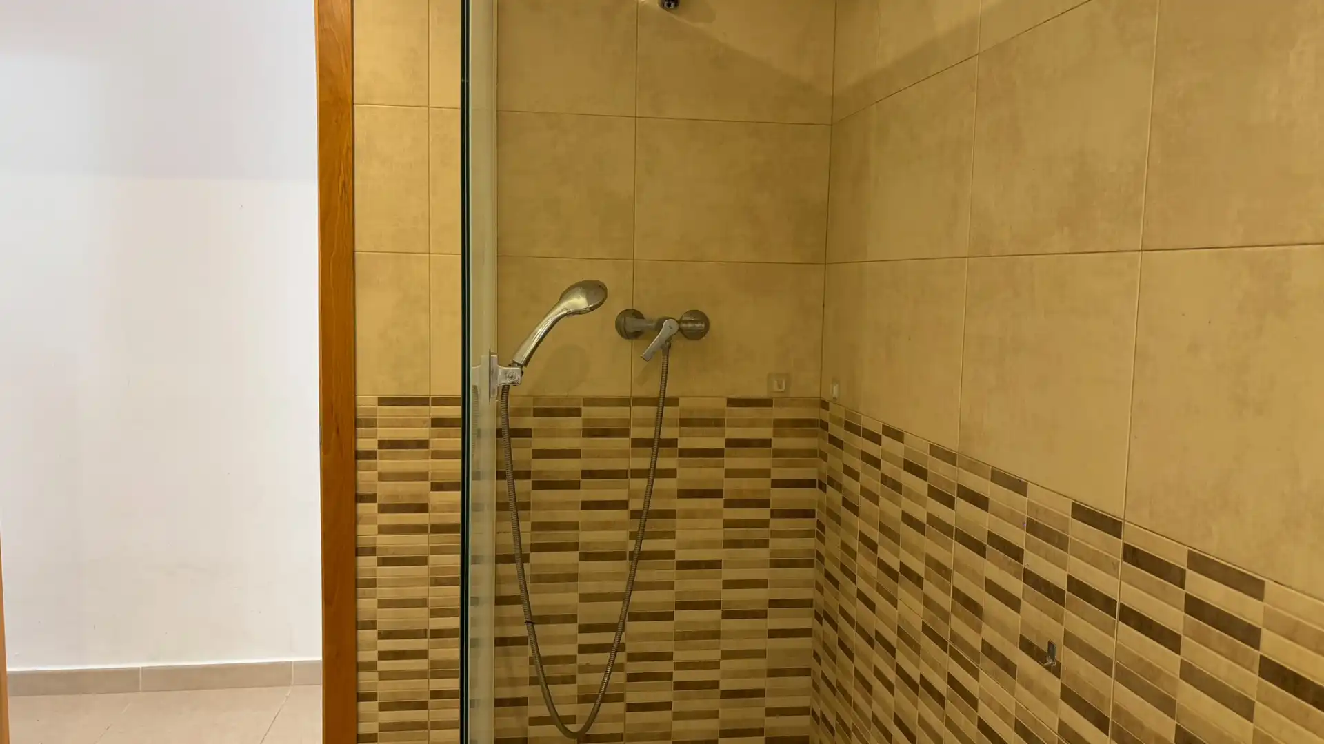 Bathroom of Flat for rent in El Pedró