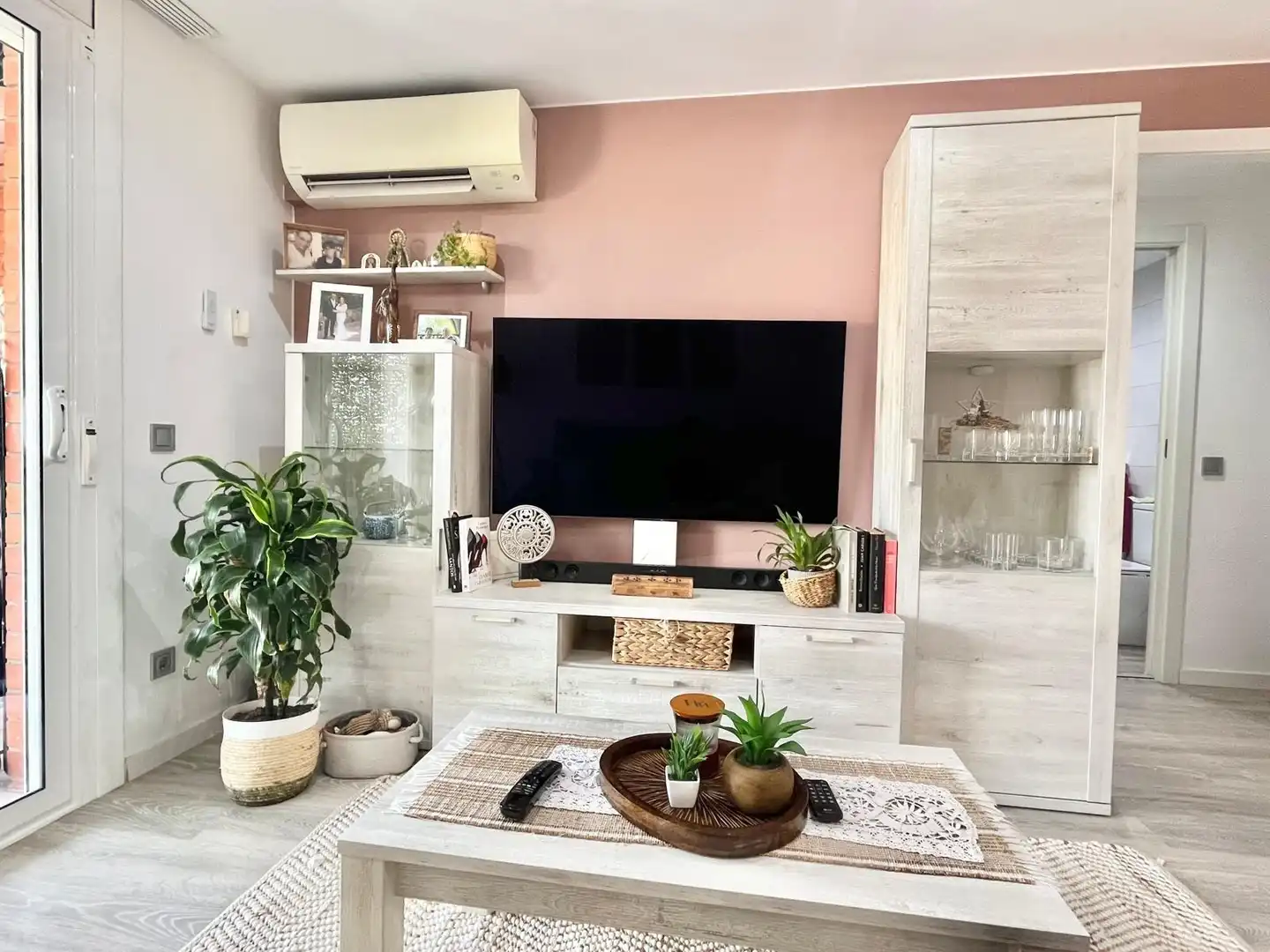 Sala de estar de Piso en venta en Ripollet con Aire acondicionado, Calefacción y Parquet