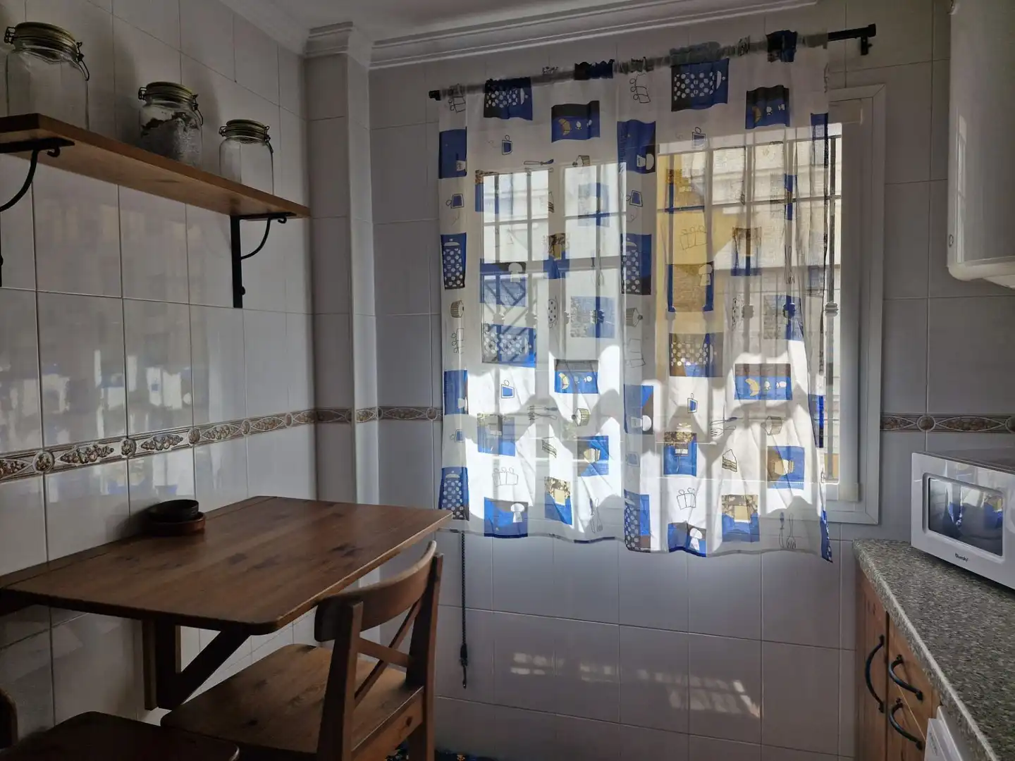 Cuina de Casa adosada en venda en La Línea de la Concepción amb Terrassa