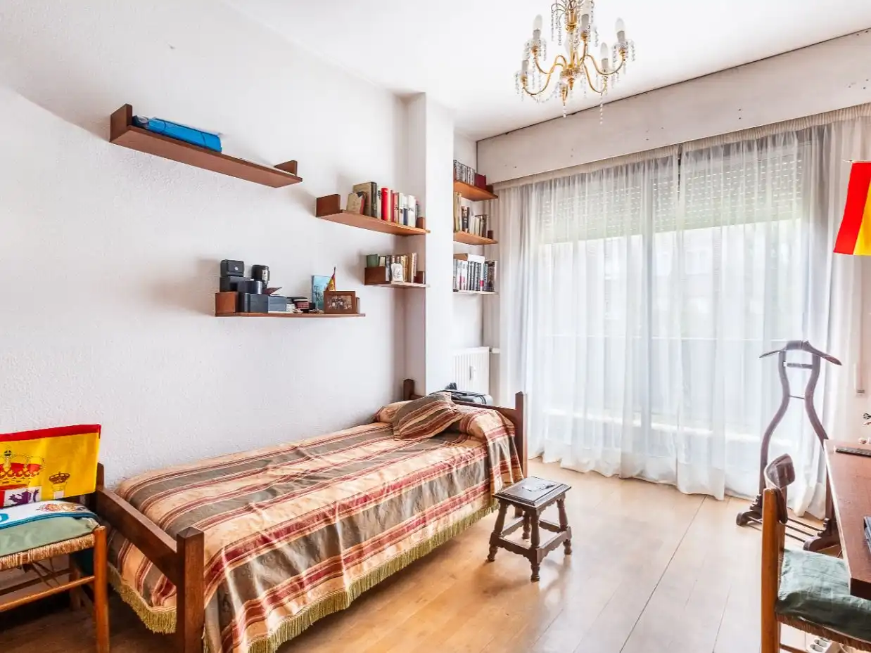 Habitación de Piso en venta en  Madrid Capital con Terraza y Balcón