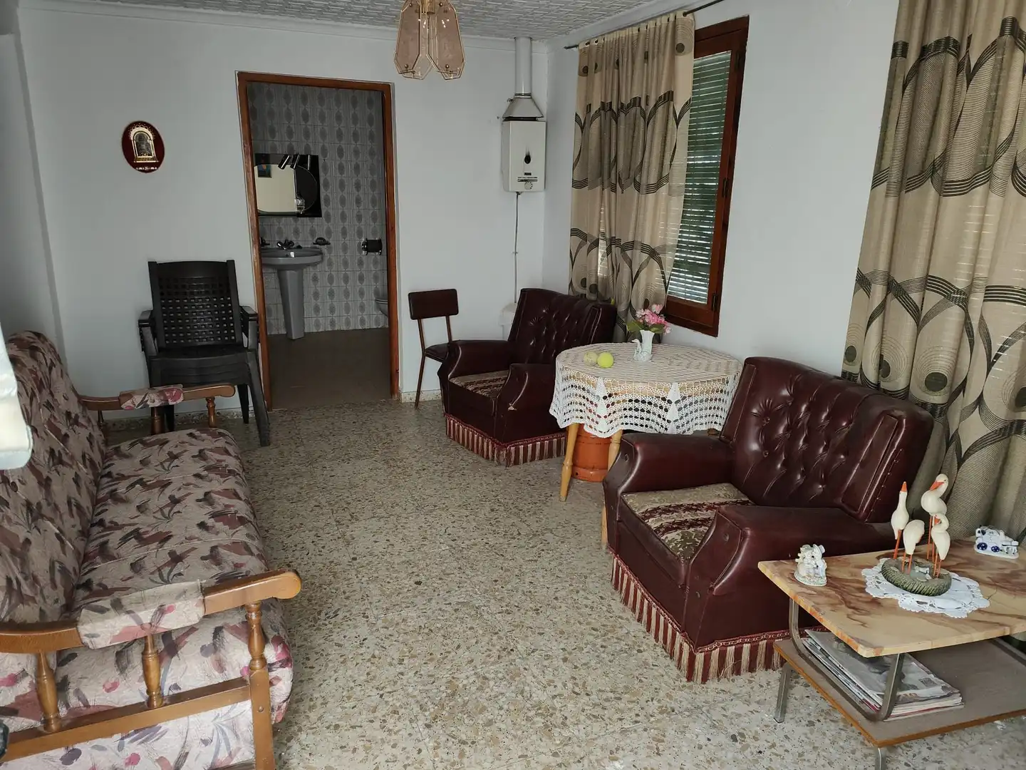 Sala d'estar de Casa o xalet en venda en Corral de Almaguer amb Calefacció, Jardí privat i Parquet