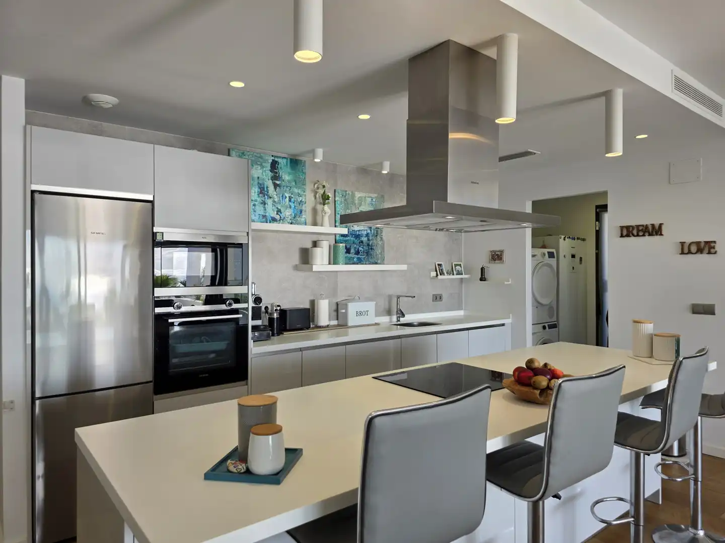 Cocina de Planta baja en venta en La Alcaidesa con Jardín privado, Terraza y Trastero