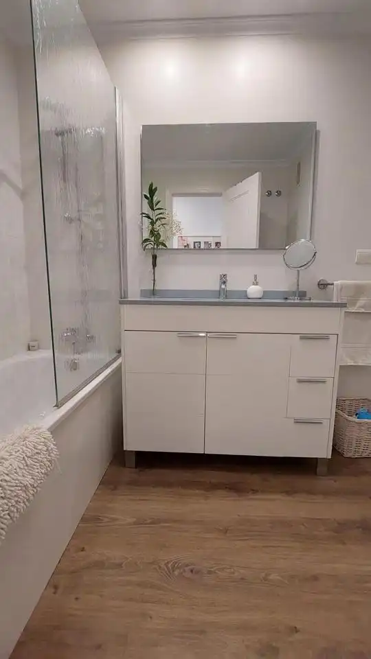 Badezimmer von Wohnung zum Verkauf in Elche / Elx mit Klimaanlage, Balkon und Gemeinschaftspool