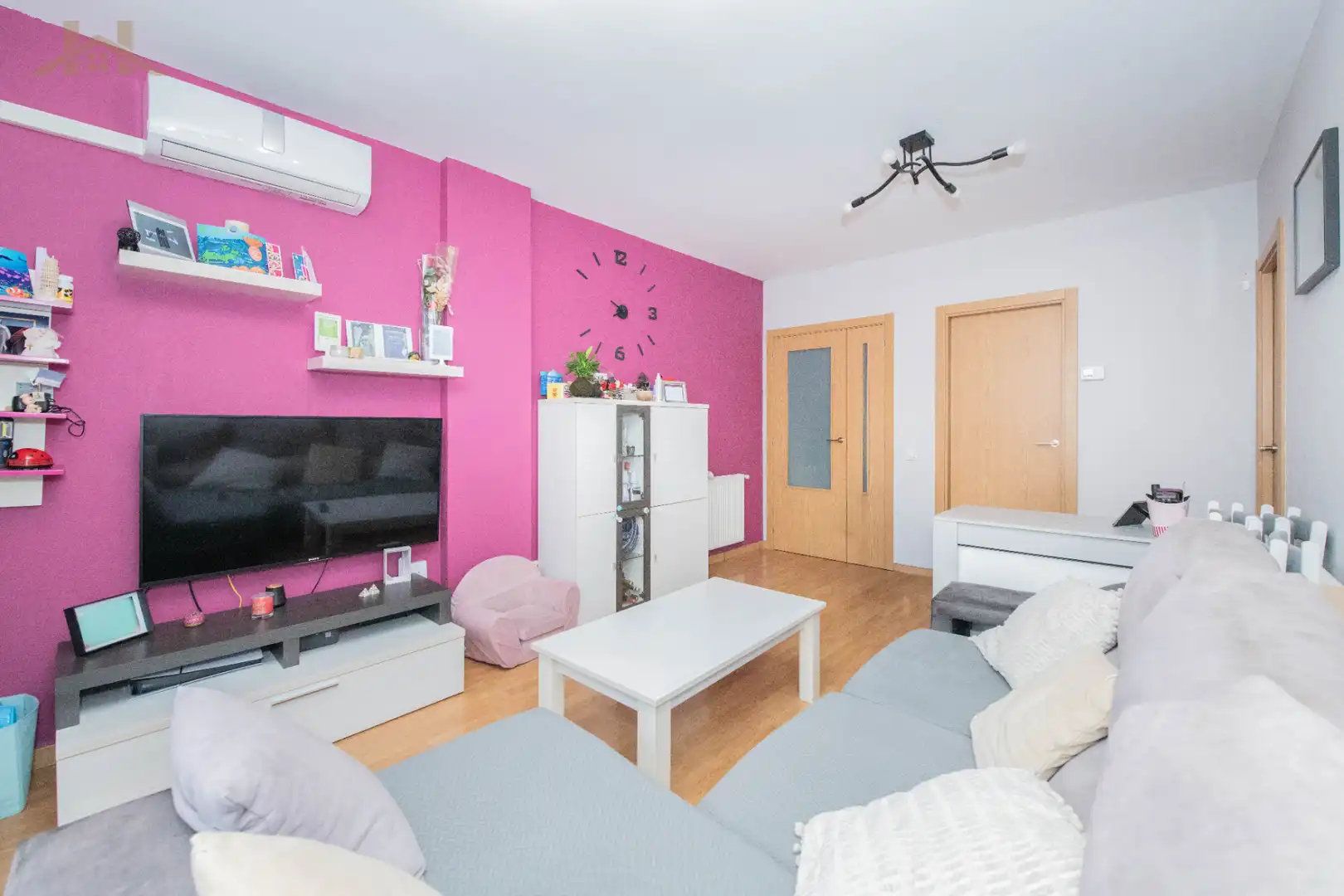 Sala de estar de Piso en venta en Loeches con Aire acondicionado, Calefacción y Jardín privado