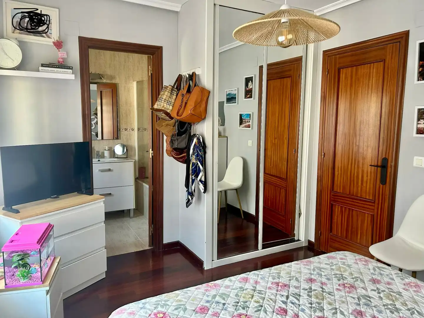 Dormitori de Casa o xalet en venda en Santander amb Calefacció, Jardí privat i Parquet