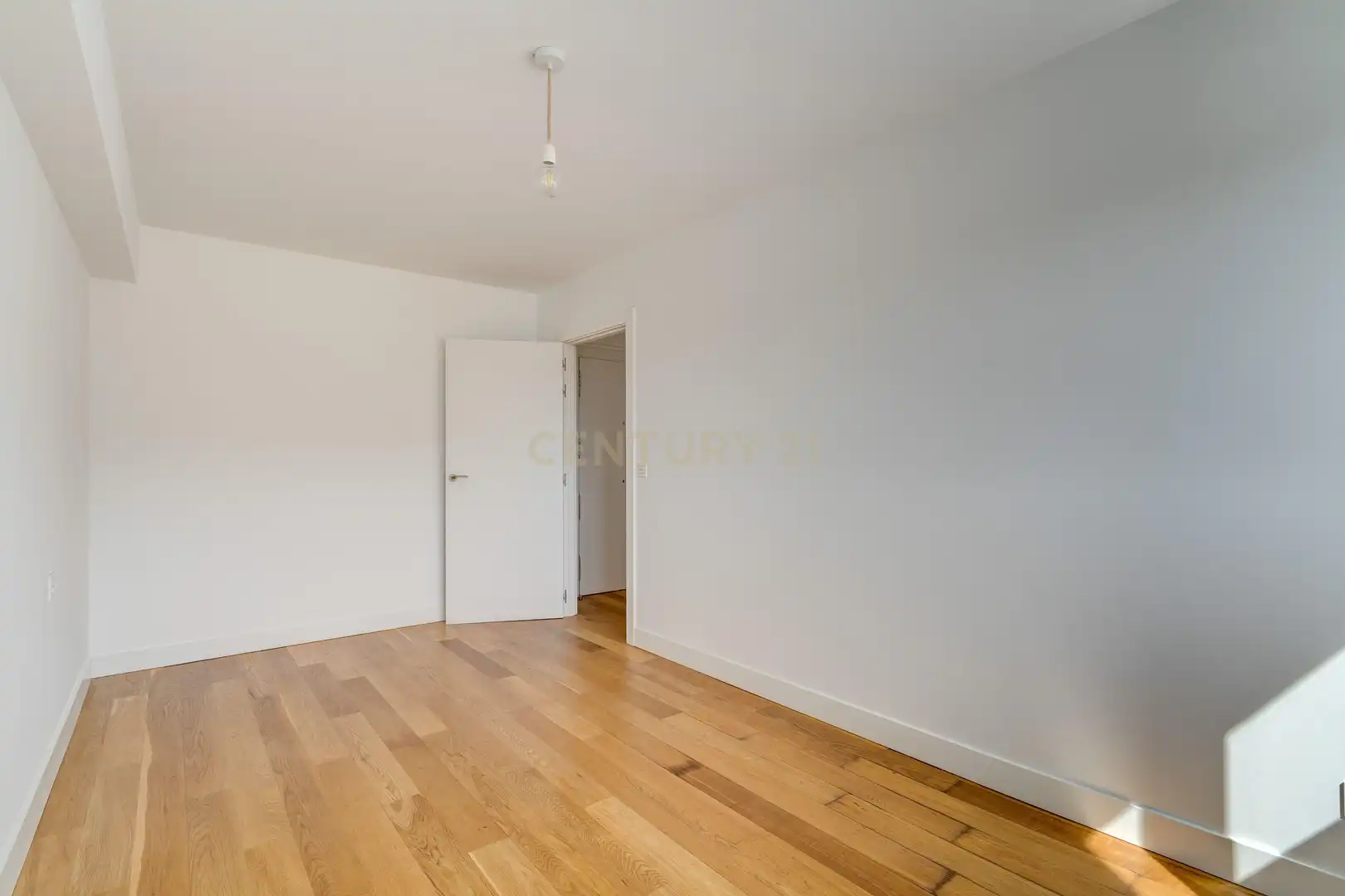 Bedroom of Flat for sale in Irun 