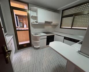 Cuina de Pis de lloguer en Badajoz Capital amb Aire condicionat, Calefacció i Traster
