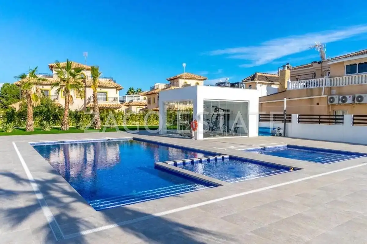 Àtic amb piscina en venda a Nueva Torrevieja - Aguas Nuevas, imagen 8