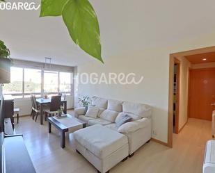 Living room of Flat for sale in L'Hospitalet de Llobregat  with Air Conditioner, Heating and Parquet flooring