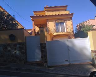 Exterior view of Single-family semi-detached for sale in L'Escala  with Terrace and Balcony